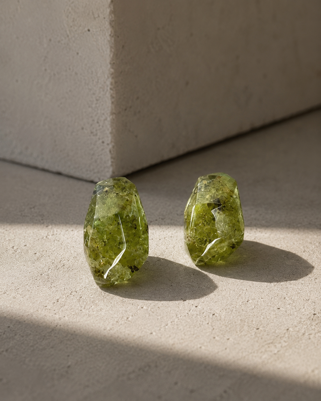 Brincos Fragmentos de Peridoto | Pedra Natural