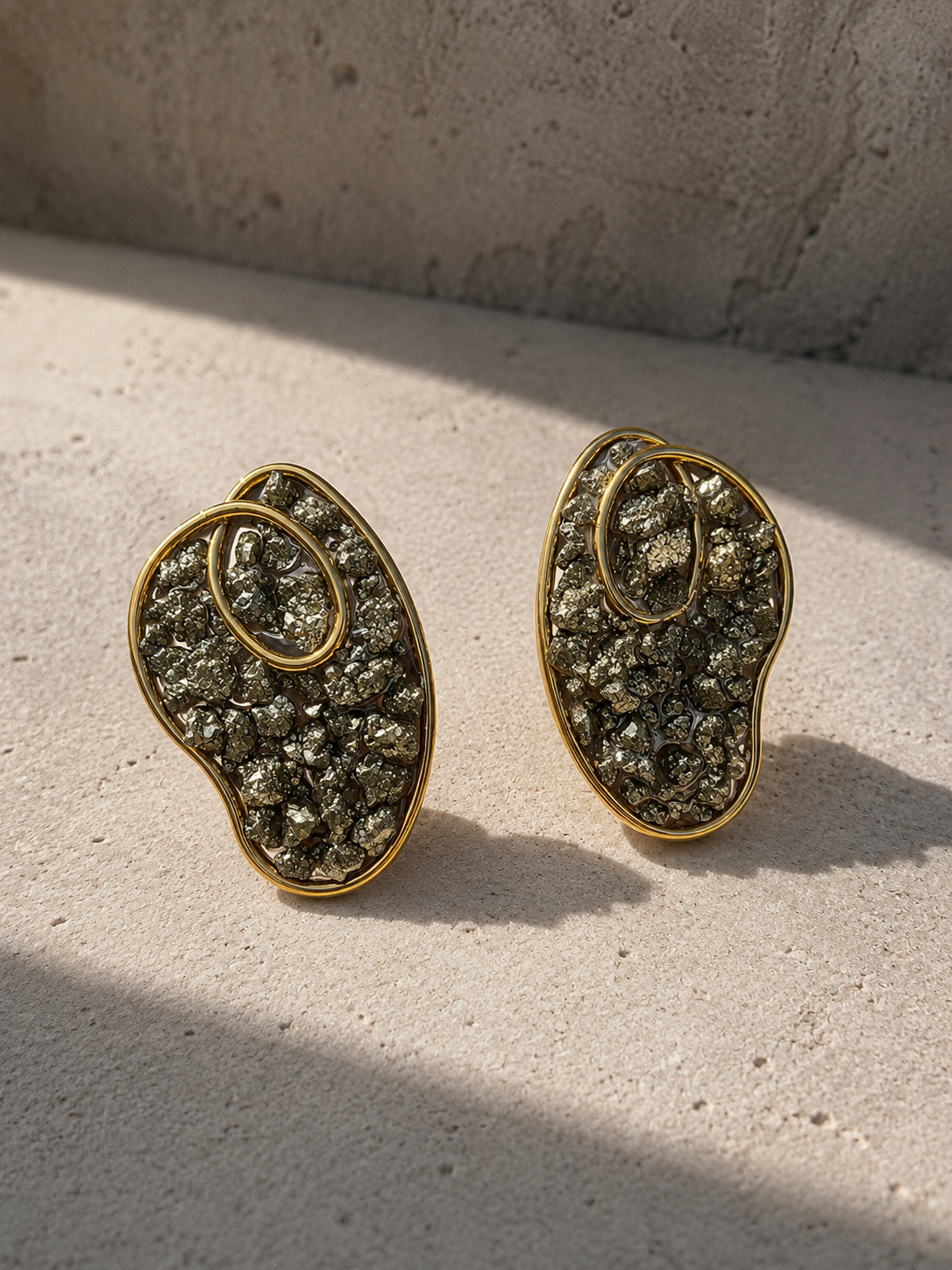 Brincos Pyrite Stone